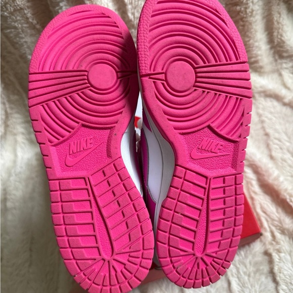 Nike Dunk Low - Picture 4 of 5